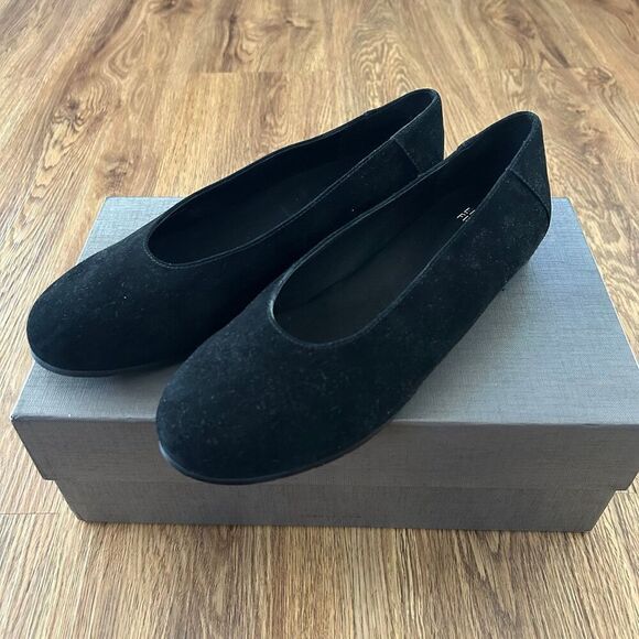 EILEEN FISHER black flats slip on shoes women’s 8 new - Picture 1 of 7